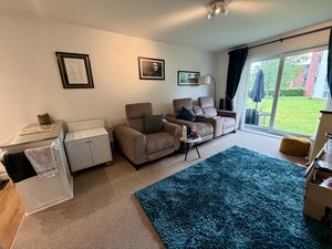 Lounge- click for photo gallery